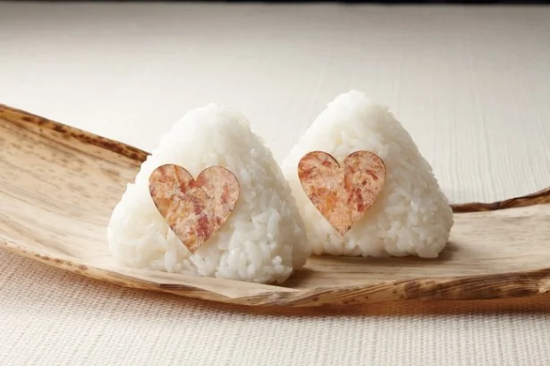胸いっぱいの愛を かつお節 で お弁当やおにぎりに旨みたっぷりの ハート を添えましょう 画像3 4 レタスクラブ 胸いっぱいの愛を かつお節 で お弁当やおにぎりに旨みたっぷりの ハート を添えましょう 画像3 4 レタスクラブ