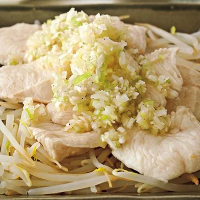 【画像を見る】シャキシャキ食感が美味！「水晶どりのねぎ塩だれ」