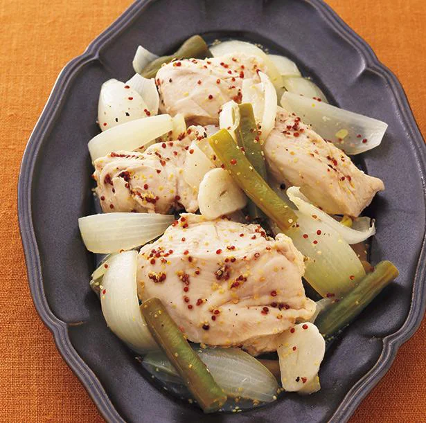 玉ねぎをたっぷり加えて！さっぱりヘルシーとり肉レシピ