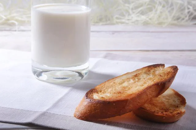 たんぱく質をとりづらい朝食には、プロテイン１杯をプラス