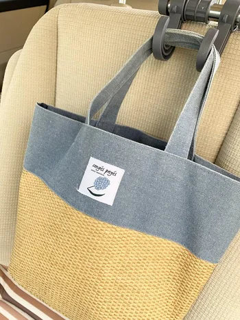 車内の傘や手荷物は ダイソー の 車のシートフック にひっかけるだけでスッキリ 画像4 9 レタスクラブ