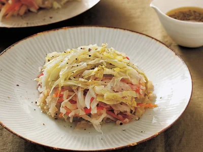 鍋蒸しでうま味がぎゅっ！「切り干し大根と野菜の重ね蒸しサラダ」