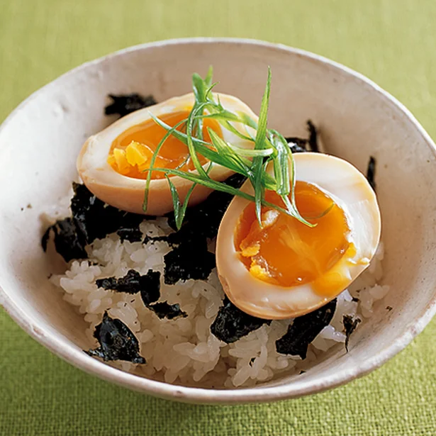 とろ～り黄身がご飯に合う！ 半熟卵のご飯もの5選