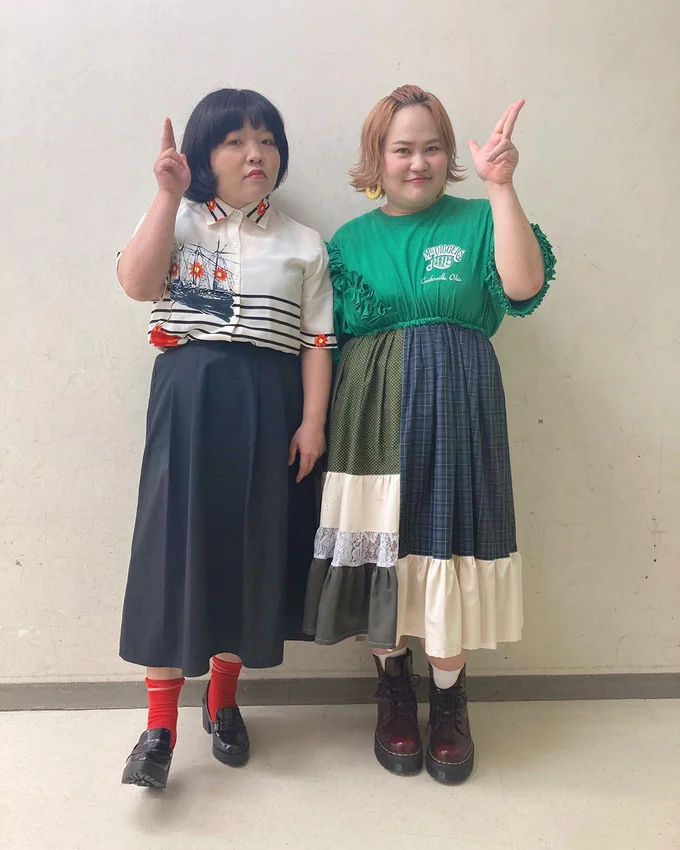 かわいいファッションも人気の2人。ゆいPさんのワンピースはTシャツのリメイク