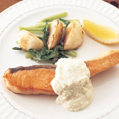 香ばしさ＆うまみのハーモニーがたまらない！ 食欲をそそる鮭のムニエル5選