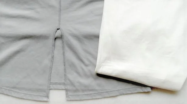 淡青の方は、1000円以下なのに、後ろにスリットまで入っているんです。すご~い♪