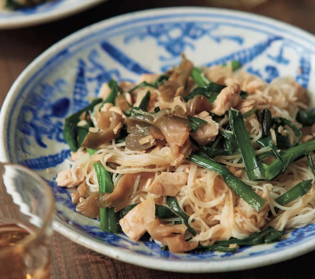 主食級の食べごたえ！ うまみを吸い込んだ麺＆はるさめの絶品炒め【ボリューム炒めが夏を救う(4)】