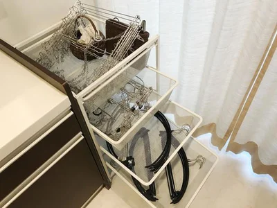 種類別にハンガー等を入れる
