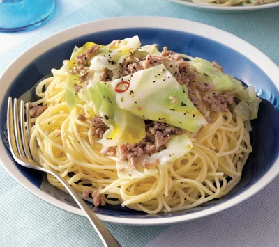 【画像を見る」オイル系も後のせで！「ひき肉とキャベツのオイルパスタ」