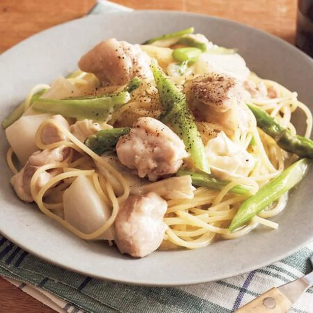 【画像を見る】ごろっとした食感が楽しい！「チキンとかぶのチーズパスタ」