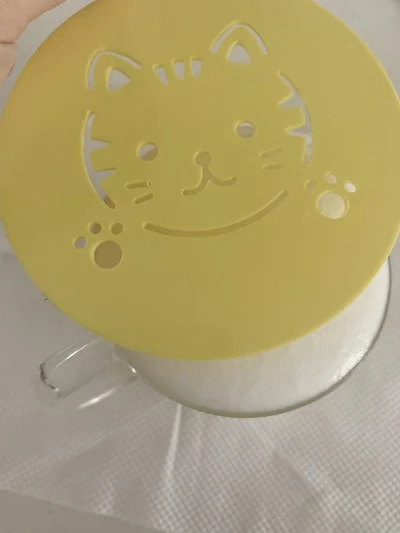 ラテの上にかぶせて