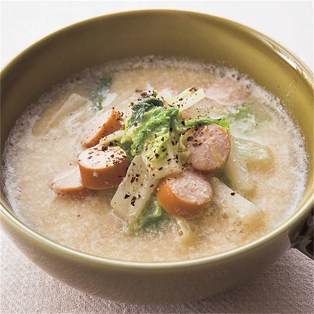 【画像を見る】栄養満点!豆乳×みそがおいしい時短レシピ「白菜豆乳スープ」