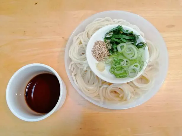 うどんと薬味盛り合わせ