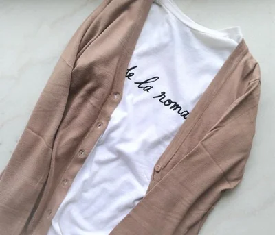 普通のTシャツとすその長さがちょうどぴったりです