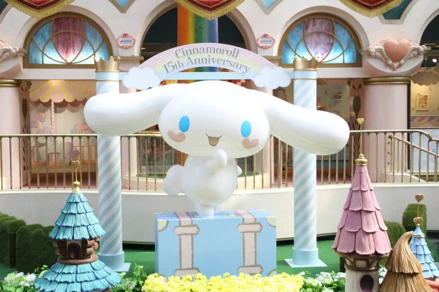 デビュー15周年記念！ シナモロールがピューロランドでふわもこな新企画