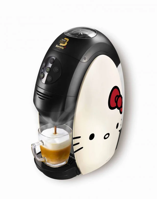 大きなコーヒーマシンも｢キティ｣デザインなら威圧感なし！