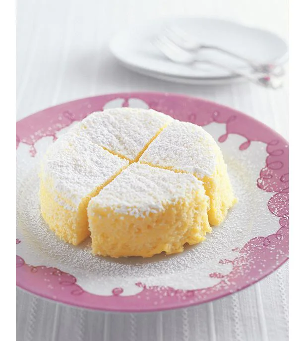 こんなに簡単にスポンジケーキが！？電子レンジ×ホットケーキミックスで作るおやつレシピ3選