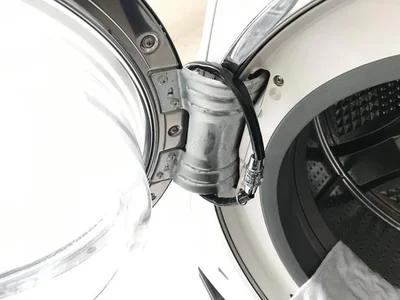 洗濯機の蓋に自転車用のダイヤルロックで事故防止と適度に換気