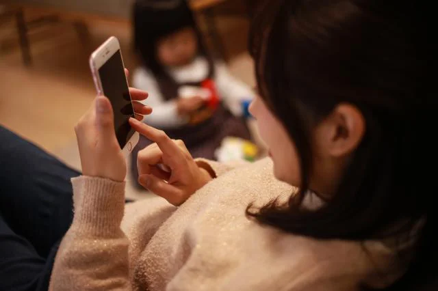 シングルになった友達が子どもを放置して出かけ放題。その態度に腹が立ちます！【お悩み相談】