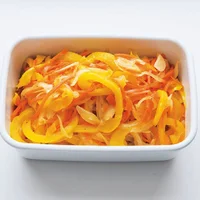 【作り置きレシピ】作っておけばすぐ夕飯！野菜たっぷりソース5選