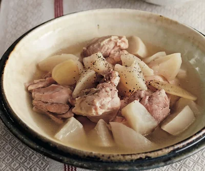 短時間で煮汁がしみしみ「大根ととり肉のうま塩煮」