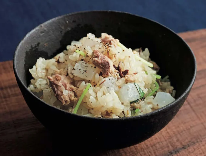 缶汁を吸った大根がおいしい「大根とさばの炊き込みご飯」