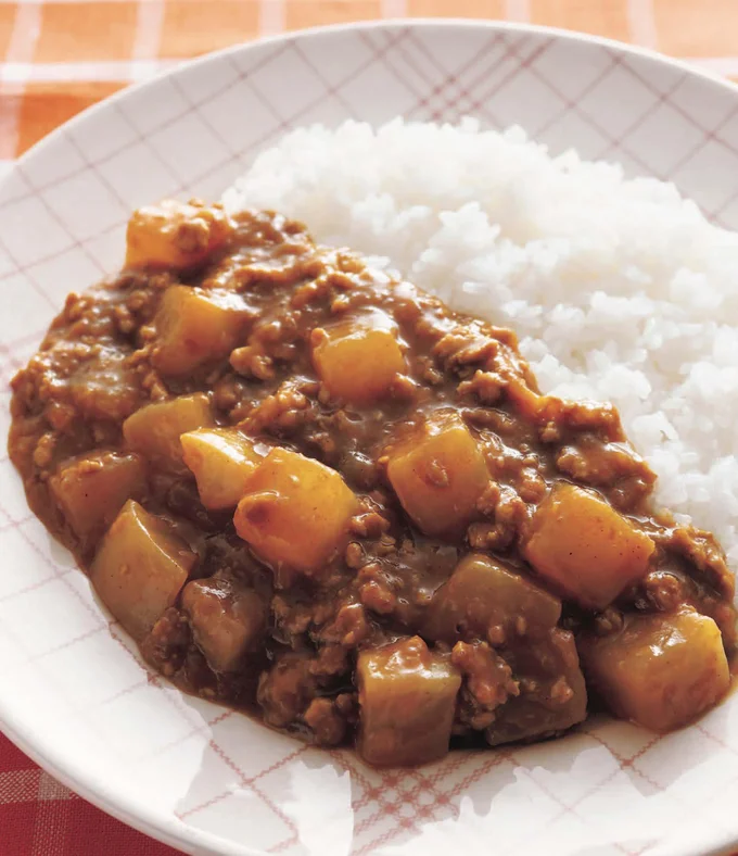 淡白な大根はカレーにも合う！「大根キーマカレー」