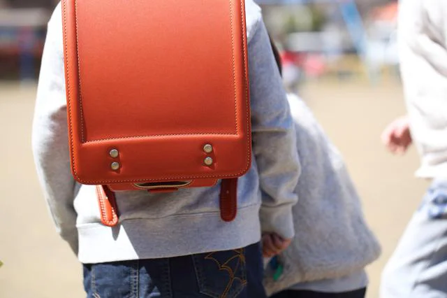 うまく女子グループとつき合えない小5娘。「学校に行かない」と口にし始め…【小川大介先生の子育てよろず相談室】