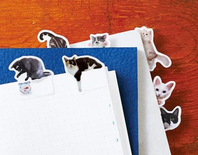 お気に入りの猫をノートに挟んで一緒にお出かけしましょう！