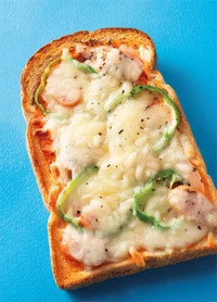 これぞ鉄板！インスタでも大人気の「ミックス野菜のピザパン」　冷凍保存de朝ごパン(2)
