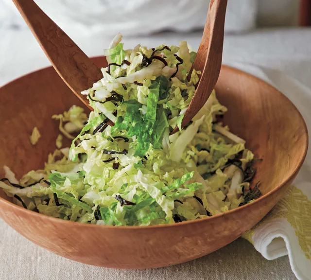 うまみ食材のおかげで箸がとまらない！ シャキシャキ無限サラダ【やみつきキャベツ＆白菜サラダ(1)】