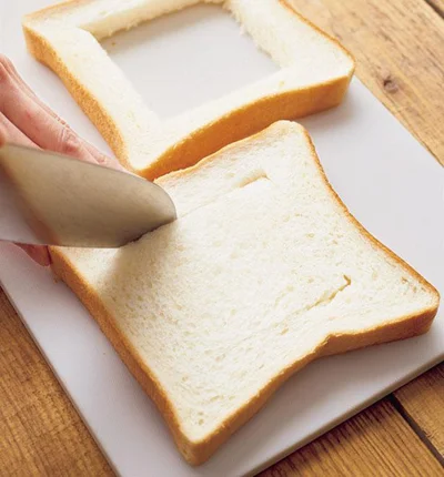 【作り方2】パンを切り抜く