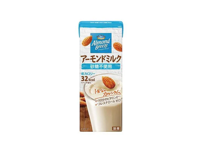 アーモンド・ブリーズ 砂糖不使用 1L ¥350(編集部調べ)/ポッカサッポロ