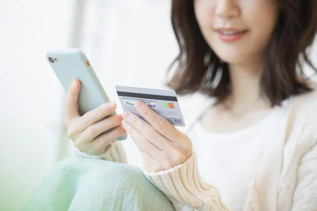 クレジットカードを使い過ぎてしまう。老後のお金など貯めていけるのか心配です【お悩み相談】