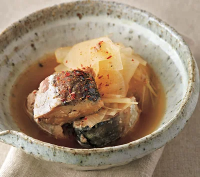 しょうがと七味で食欲をそそる味わい「さばと大根の煮もの」