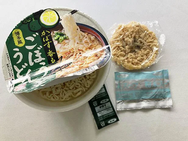 KALDIの大人気商品「博多風 かぼす香る ごぼう天うどん」