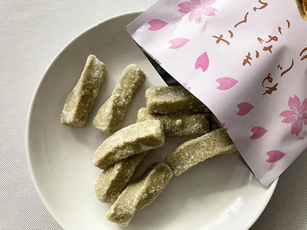 見た目はきなこカラーでも味は桜がほんのりと…「さくらきなこねじり」