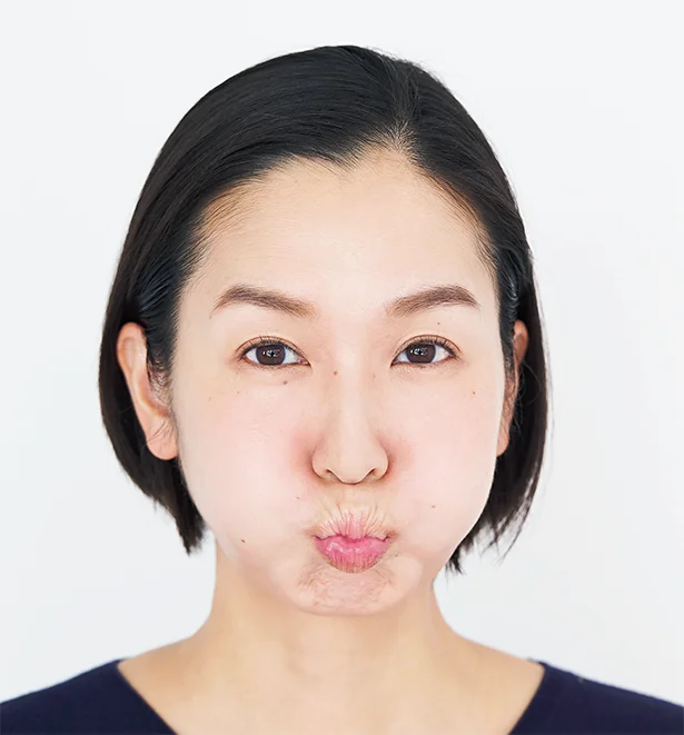 マスク生活で顔の下半分、緩んでませんか？表情筋エクササイズでたるみや二重あごをスッキリ【マスクの口もとトラブル対策(2)】
