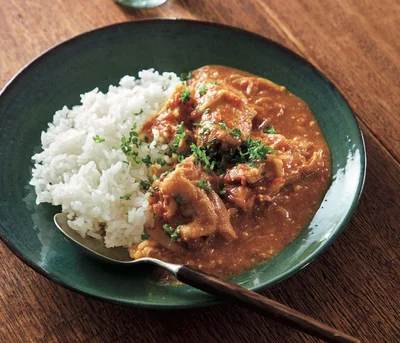 コクがありながらクリーミー！「ヨーグルトチキンカレー」