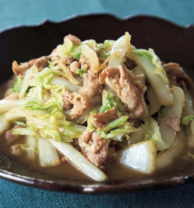 仕上げに塩麹を後入れ「豚肉と白菜のうま塩しょうが炒め」