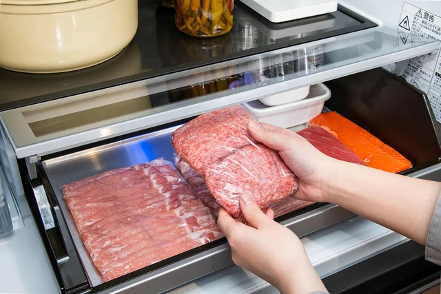 スマホで冷蔵庫内の食品残量がわかるって本当!? 最新冷蔵庫が驚きの進化を遂げていた！