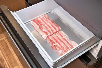 「クーリングアシストルーム」ではお肉や魚、野菜をすばやく冷凍できる