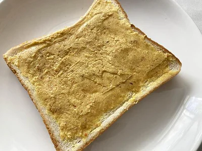食パンに塗って焼くだけ！