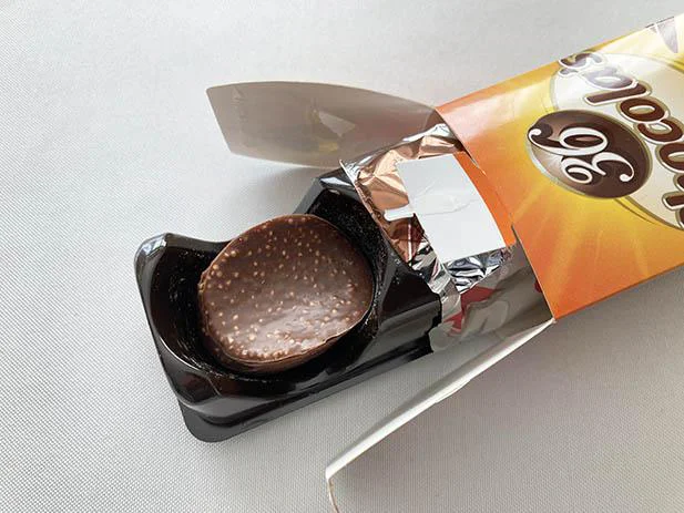 【画像を見る】ポテチのような薄~いチョコ「ハムレット チョコチップスオレンジ36P」