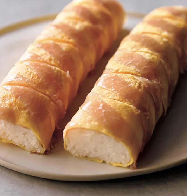 キュートな春色アレンジ！ 味も見た目も満点の棒ずしレシピ【ラップで棒ずし&手まりずし(2)】