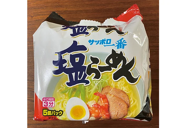 夫と子どもが好きなこの即席麺をローリングストック品に。賞味期限が切れそうになると、2人の食事にしています。災害時はカセットコンロで手軽に作れるのもいい。 （編集部・藤原）