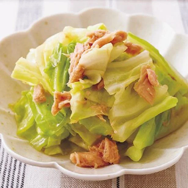 帰宅後５分で作れます！ ひと味違うワザありサラダ「ツナキャベツのレンジ蒸し」