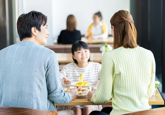 「外食、デリバリーは浪費」という夫。私や子どもにとっては家族団らんの時間なのに…【お悩み相談】