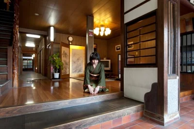 3位にランクインした三重県の「日の出旅館」。創業約100年の木造旅館で雰囲気良好