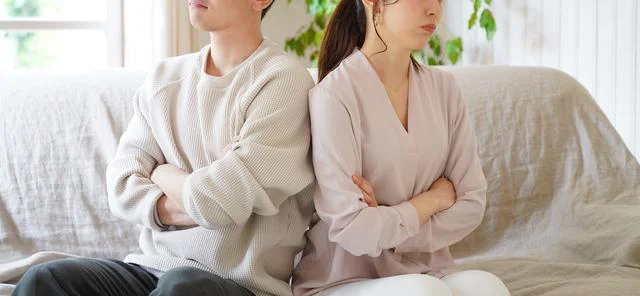 働いて収入を増やす派の夫、節約派の私、お金を貯めるならどっちが正しい？【お悩み相談】